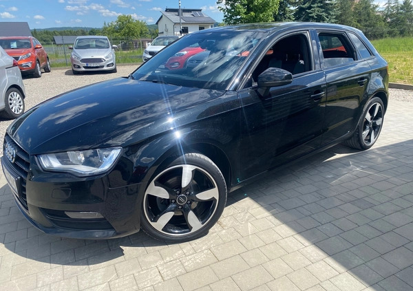 Audi A3 cena 47900 przebieg: 199000, rok produkcji 2015 z Borne Sulinowo małe 154